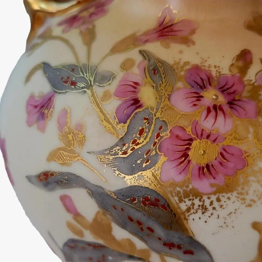 1800S ROBERT HANKE AUSTRIA HAND PAINTED VASE HEAVY‎ GOLD ACCENT 10